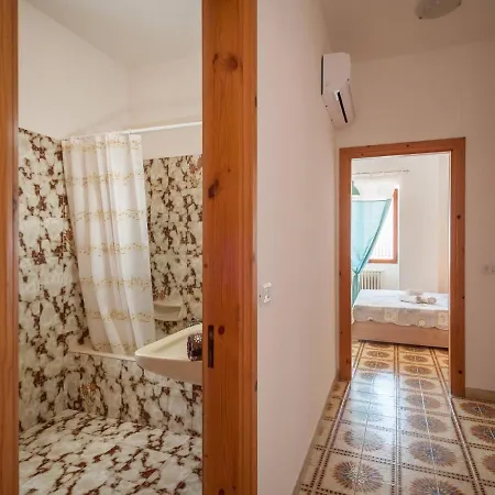 Vakantiehuis Elegant With Sea View In Otranto, Wifi, Air Conditioning And Parking Otranto